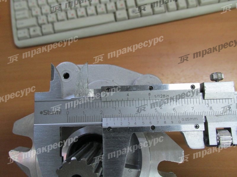 Насос гидравлический 67110-30550-71