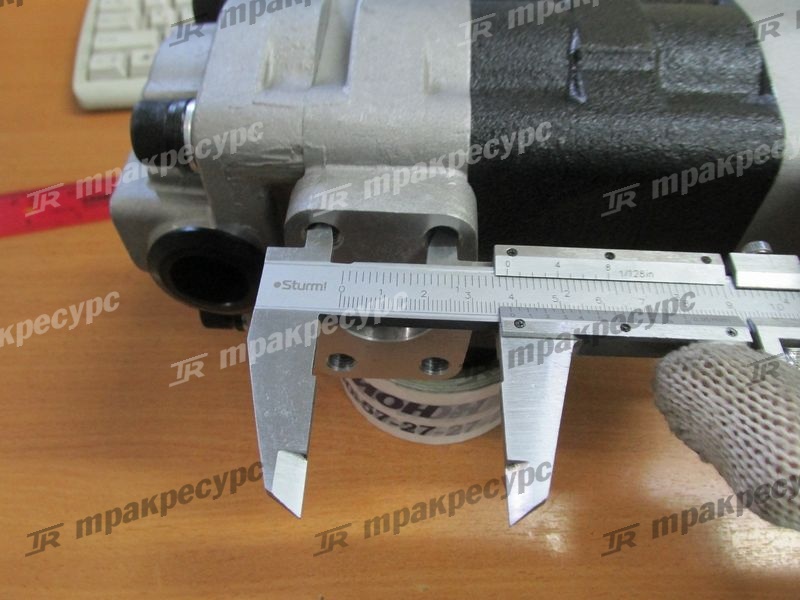 Насос гидравлический 67110-30550-71