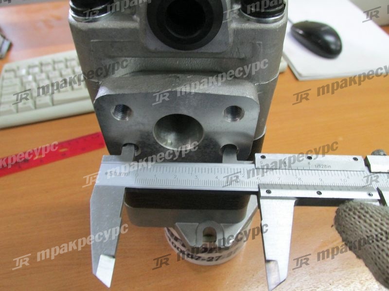 Насос гидравлический 67110-30550-71