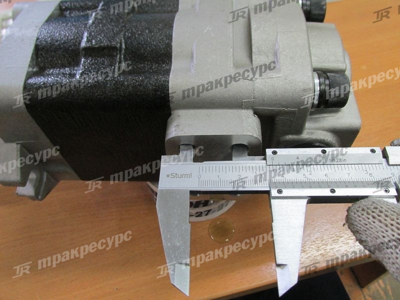 Насос гидравлический 67110-30550-71