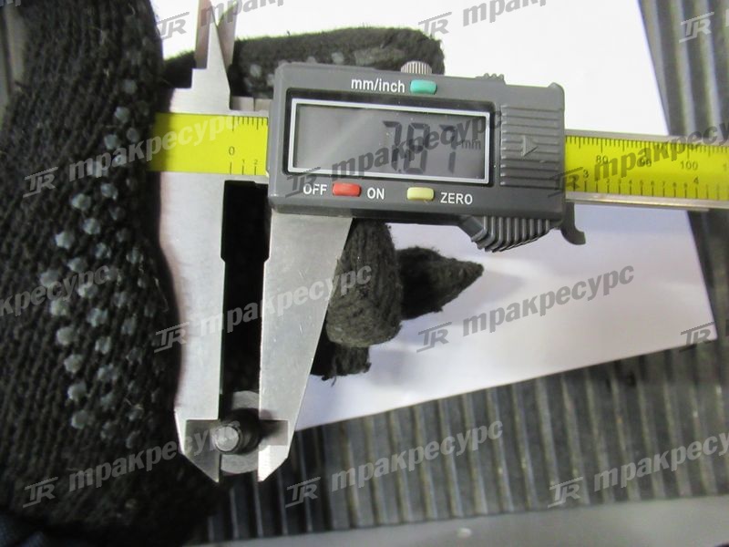 Болт 452049107/6865686