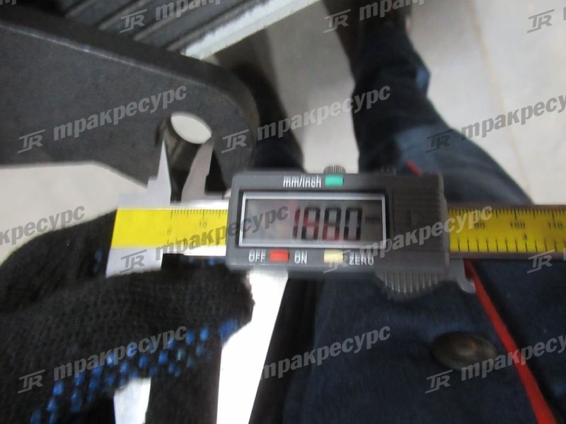 Кулак поворотный левый 234A4-32271/8161903