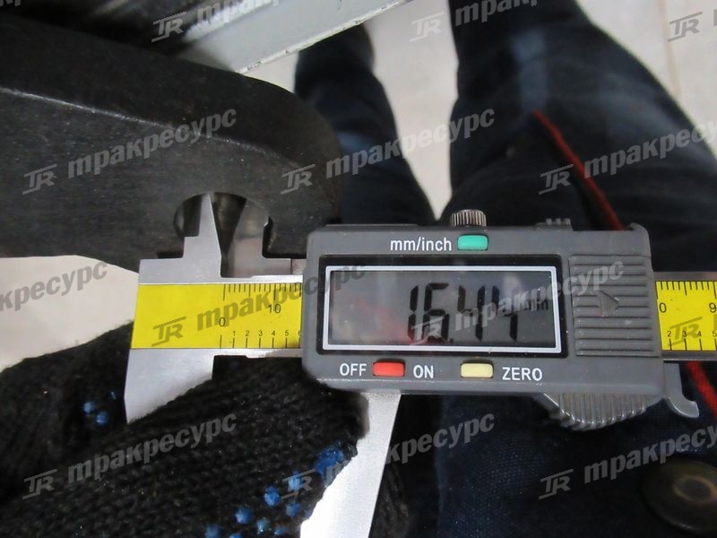 Кулак поворотный левый 234A4-32271/8161903