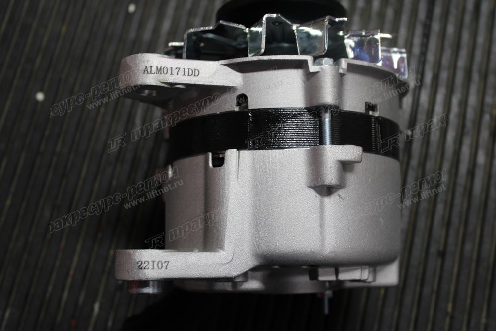 Генератор KOMATSU 4D92E/4D94LE/4D98E YM129930-77212