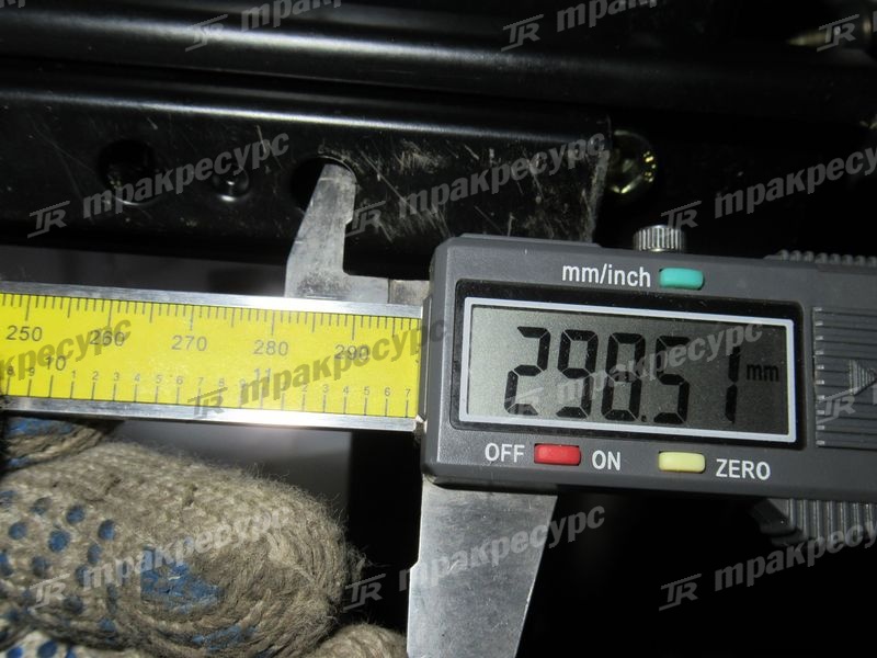 Сиденье 242F6-80101