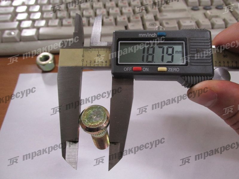 Болт ступицы 34A-24-11220