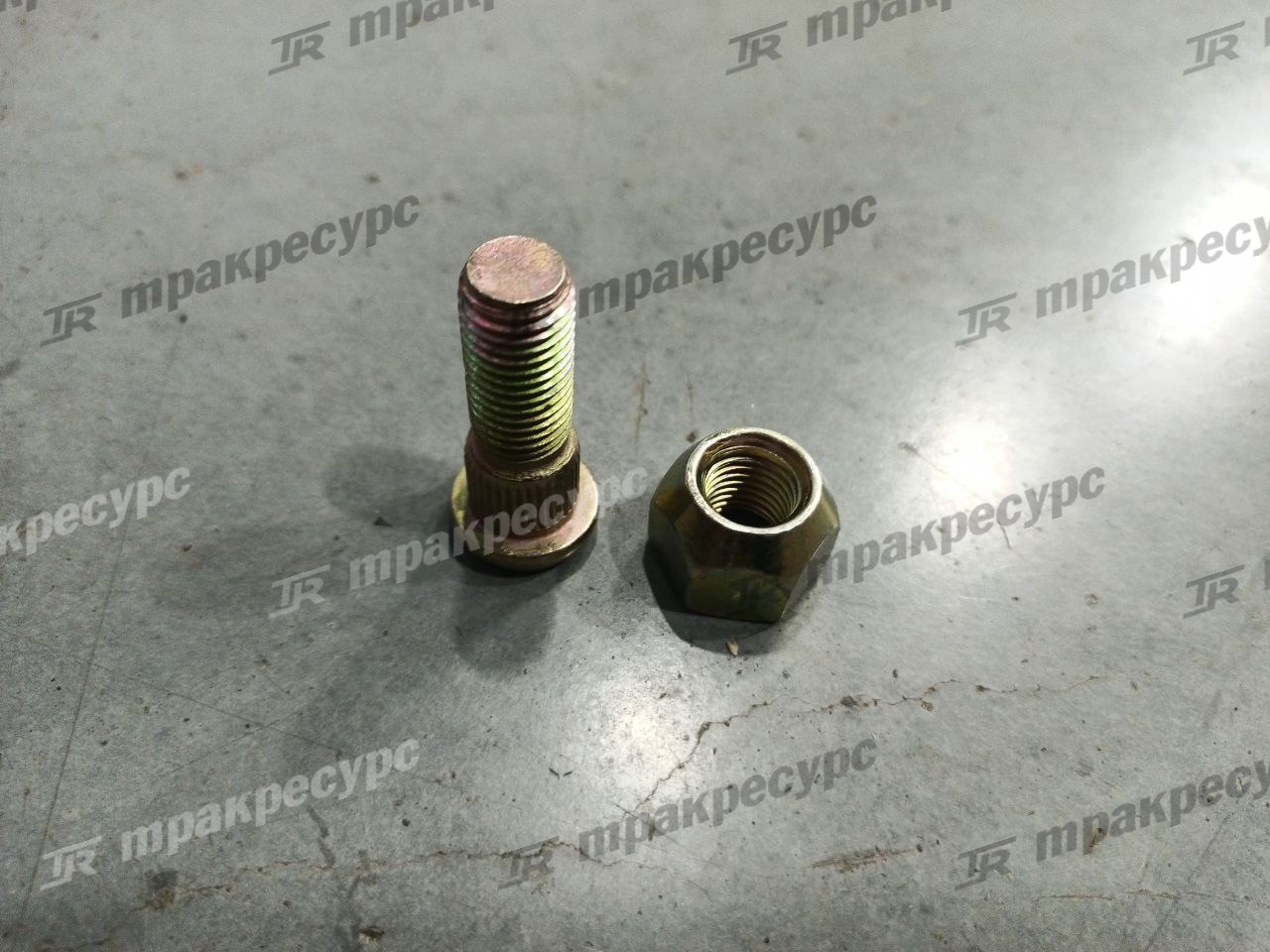 Болт ступицы 34A-24-11220