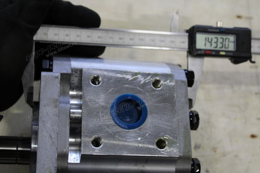 Насос системы рулевого управления ZL30/ML333R