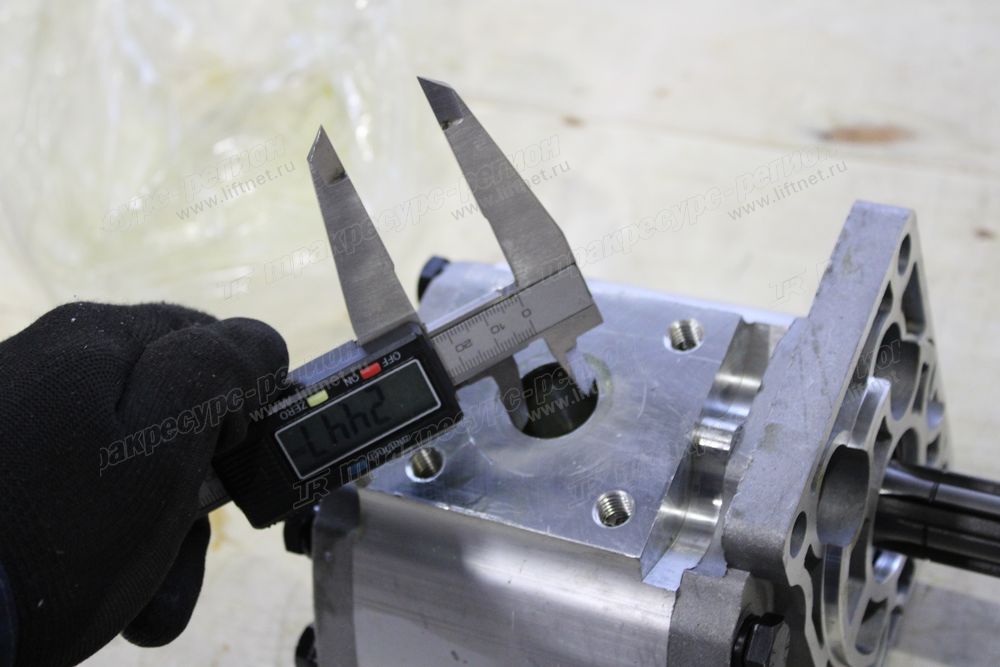 Насос системы рулевого управления ZL30/ML333R