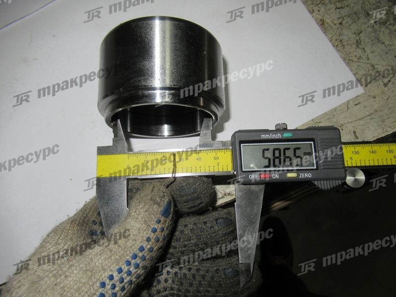 Поршень тормозного цилидра XG932II