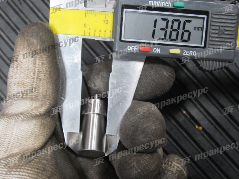 Распылитель KUBOTA V2403 BN-16454-53610
