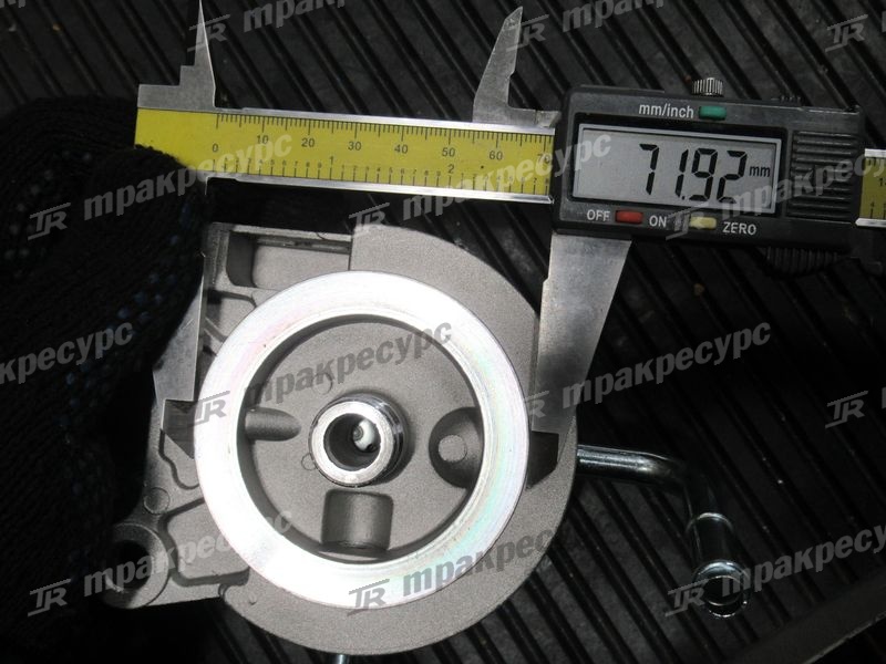 Насос топливоподкачивающий TOYOTA 1DZ 23302-23440-71