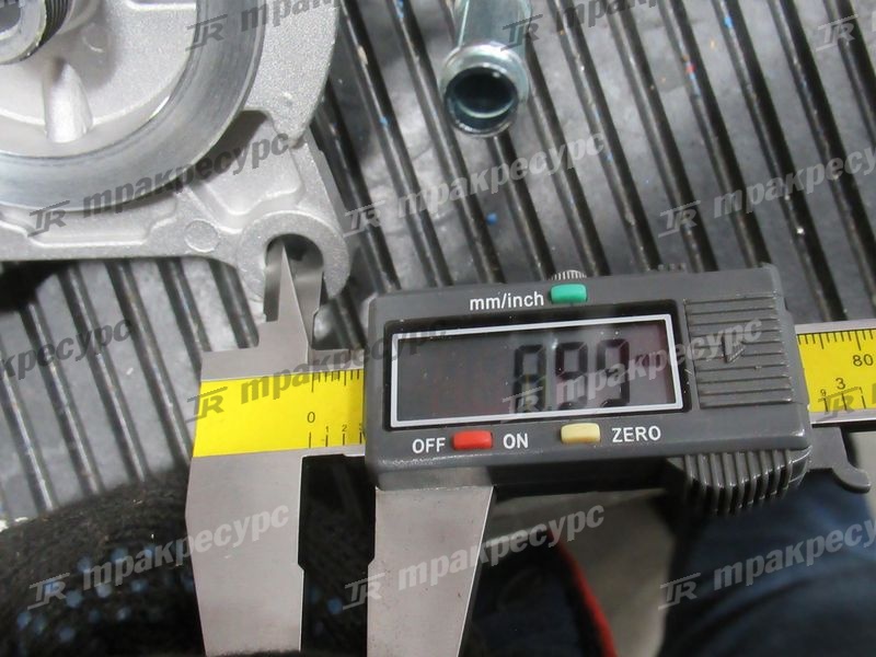 Насос топливоподкачивающий TOYOTA 1DZ 23302-23440-71