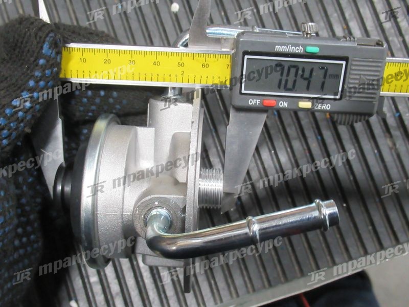 Насос топливоподкачивающий TOYOTA 1DZ 23302-23440-71