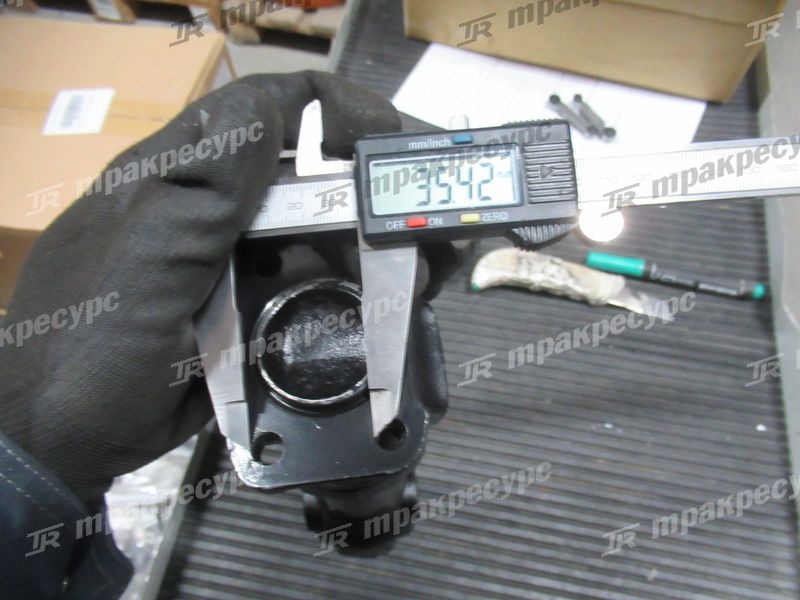 Соединение карданное 243C7-22111