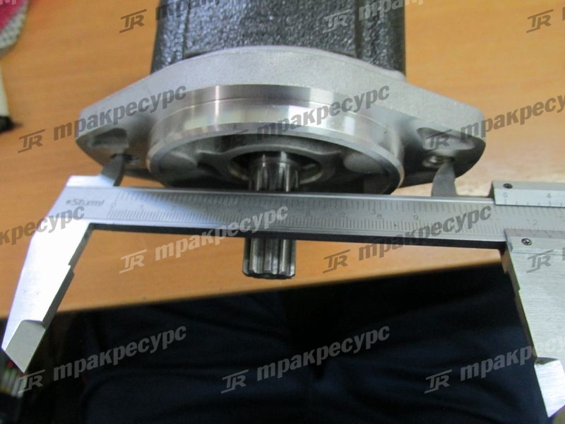 Насос гидравлический 67130-23360-71