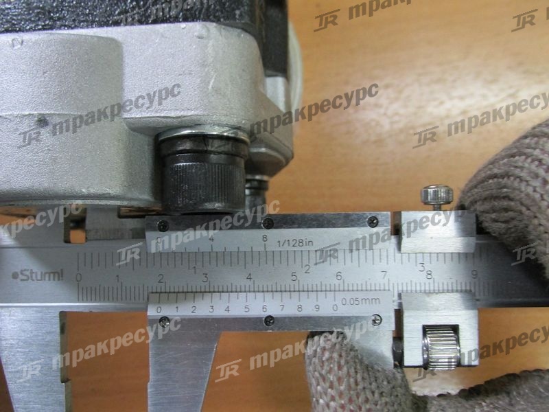 Насос гидравлический 110F7-10271