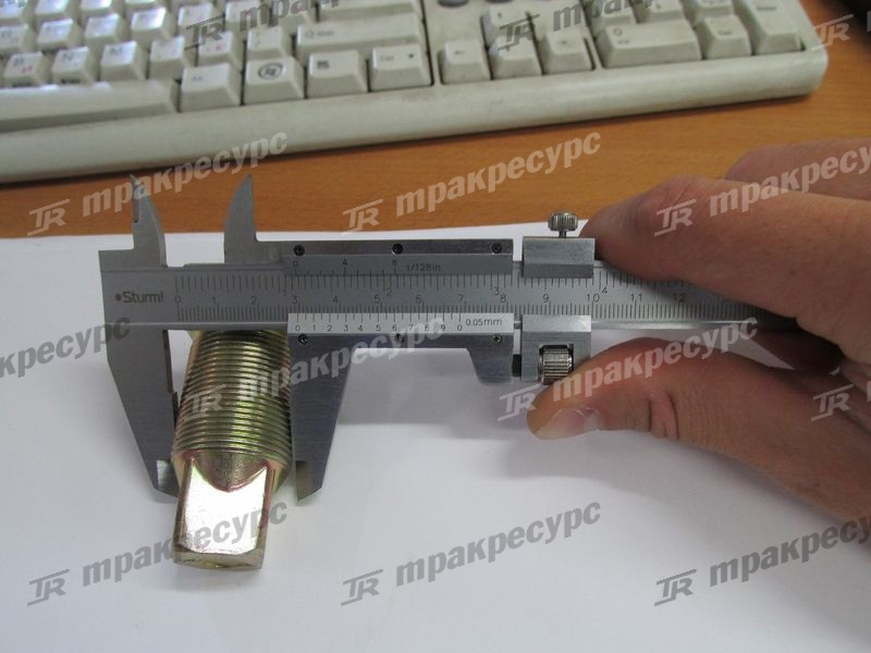 Шпилька ступицы 23813-00071