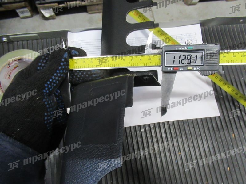 Кожух передний 22N56-42741