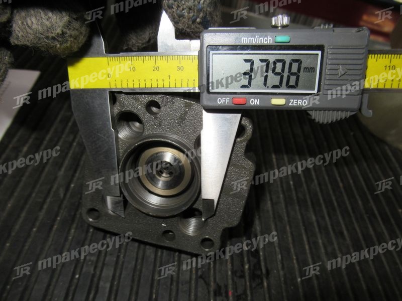 Головка распределительная ТНВД ISUZU C240PKJ Z-8-94328-604-0