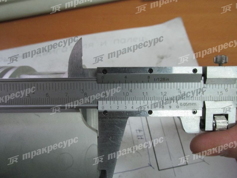 Поршень с пальцем в сборе 13101-78702-71