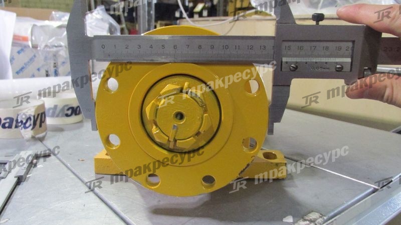 Вал карданный передний моста E XG955II