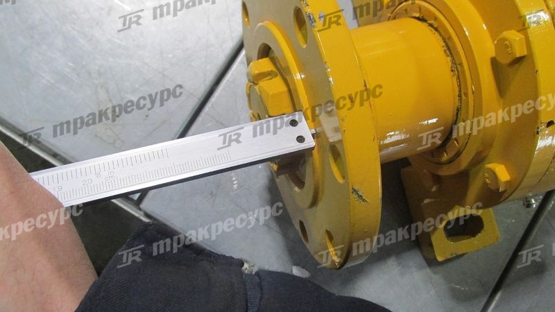 Вал карданный передний моста E XG955II