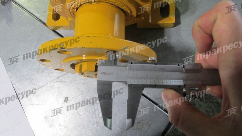 Вал карданный передний моста E XG955II