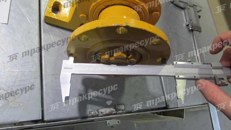 Вал карданный передний моста E XG955II
