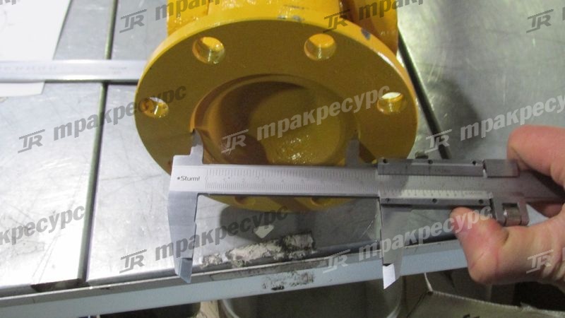 Вал карданный передний моста E XG955II