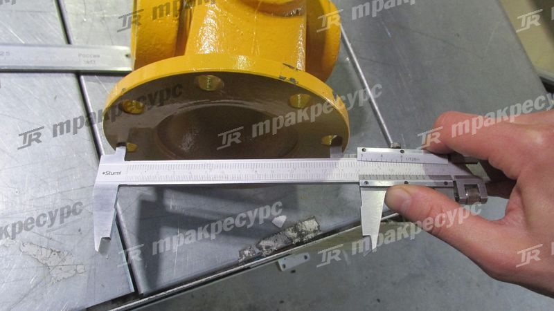 Вал карданный передний моста E XG955II