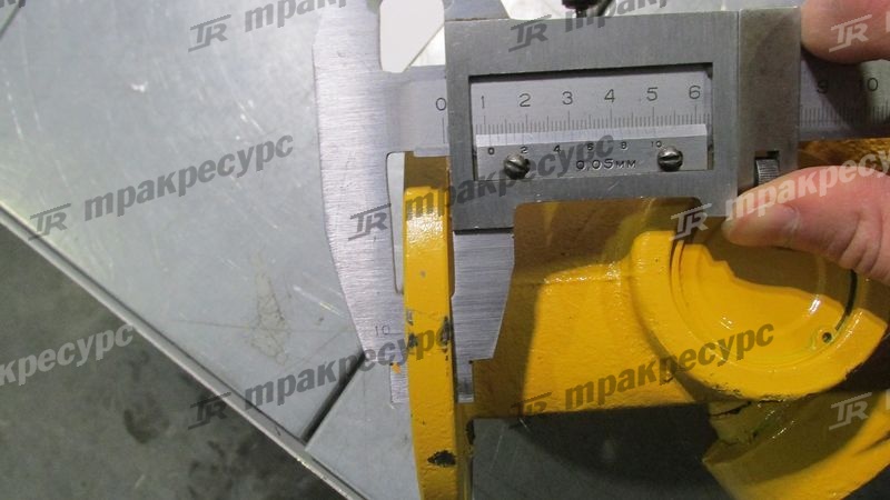 Вал карданный передний моста E XG955II