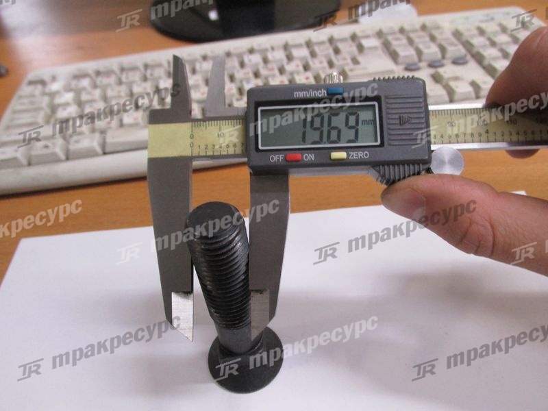 Болт центального зуба ковша М20х90 XG955