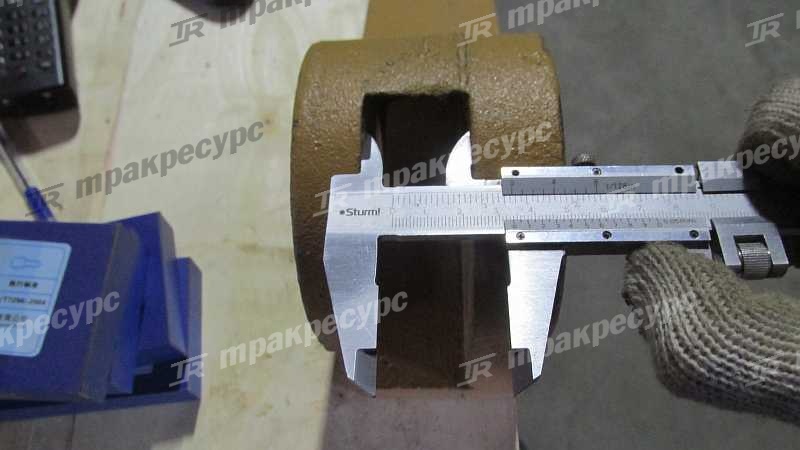 Зуб ковша боковой XG955