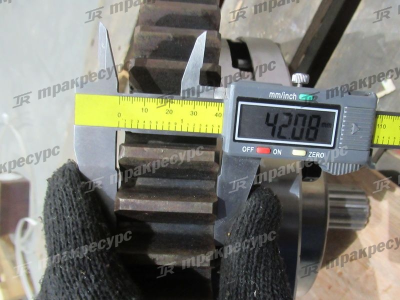 Вал передачи третьтей с шестернями в сборе 42С0044 XG932II