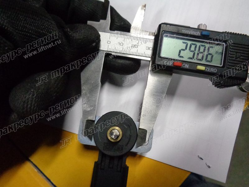 Потенциометр 281E5-22601