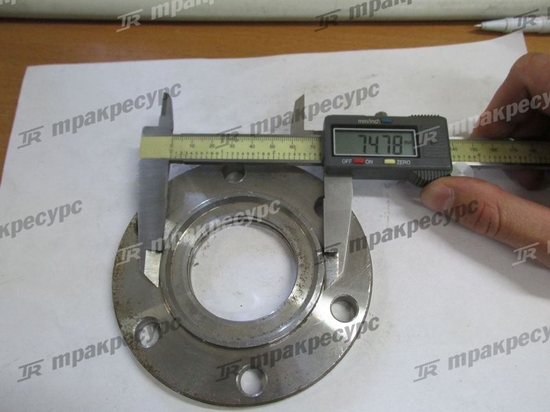 Фланец пальца верхнего сочленения рамы верхний XG916I