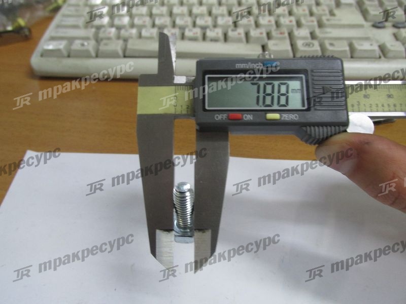 Болт 9008311180