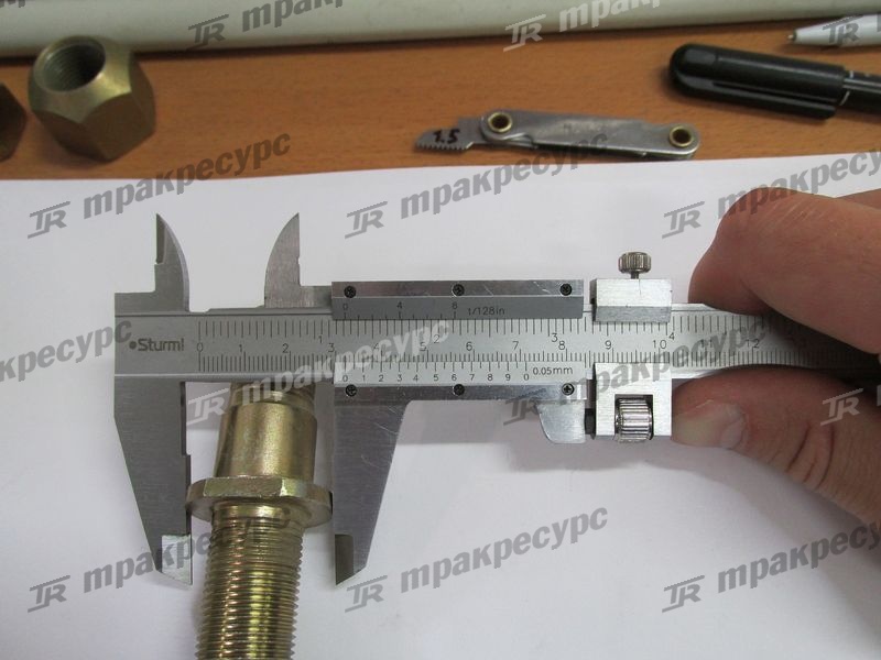Шпилька ступицы ведущего моста CPCD20/25