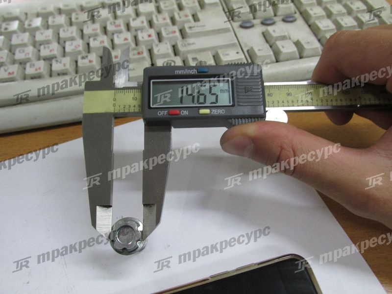 Болт 534F3-82001