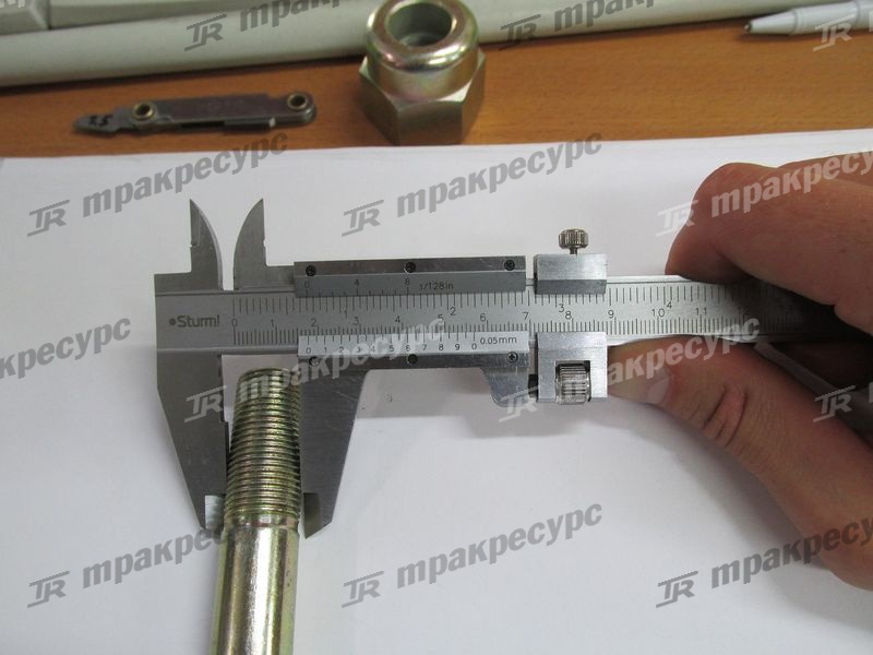 Шпилька ступицы ведущего моста CPCD50/60/70