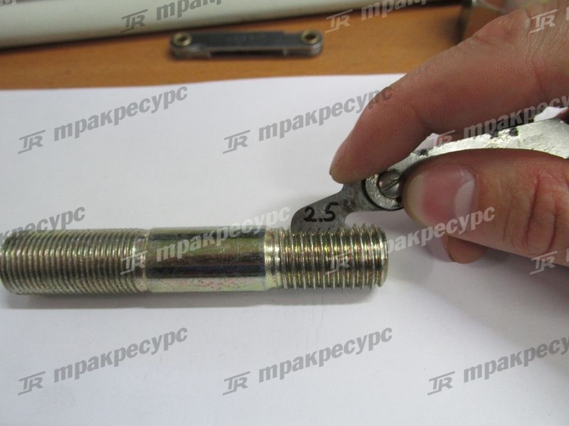 Шпилька ступицы ведущего моста CPCD50/60/70