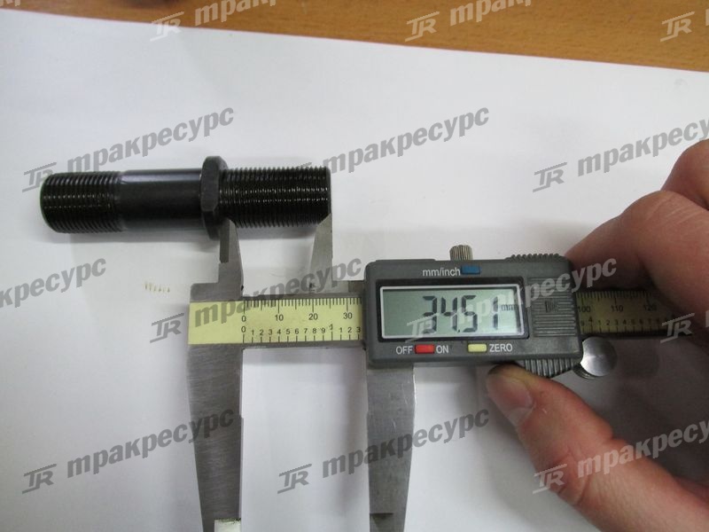 Шпилька ступицы управляемого моста CPCD50/60/70