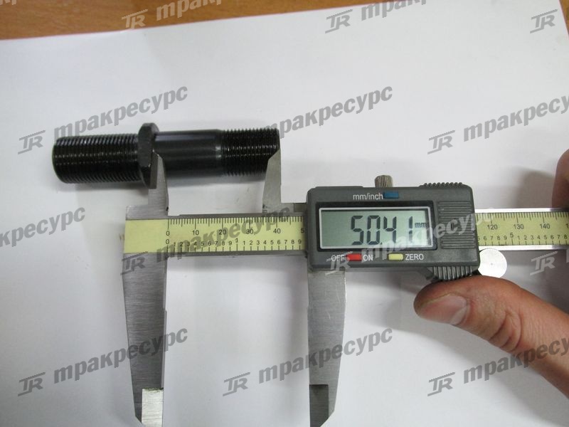 Шпилька ступицы управляемого моста CPCD50/60/70