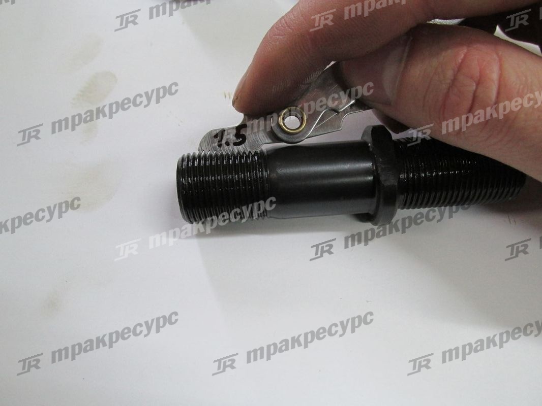 Шпилька ступицы управляемого моста CPCD50/60/70