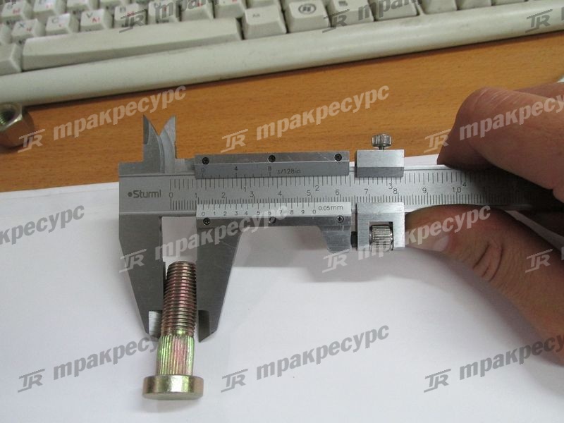 Шпилька ступицы управляемого моста CPCD10/15