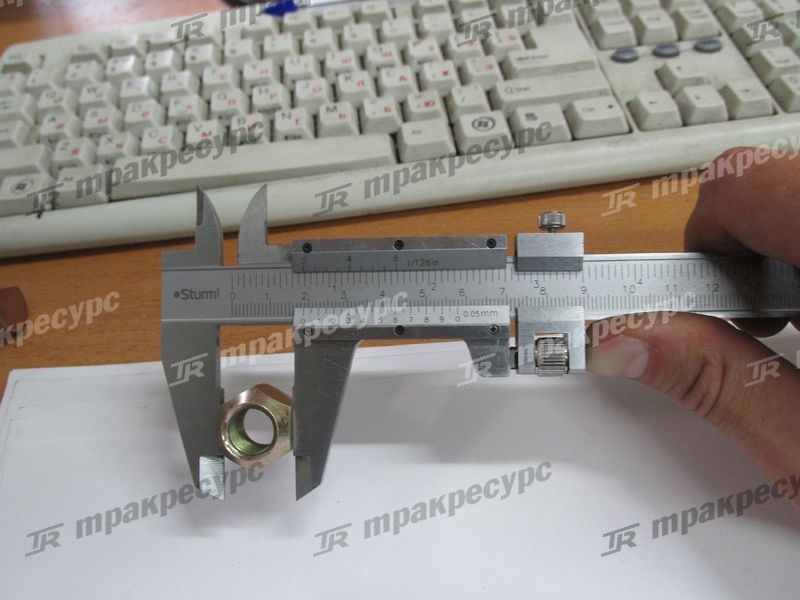 Шпилька ступицы управляемого моста CPCD10/15
