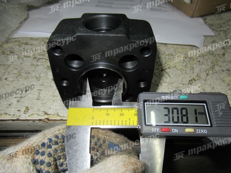 Насос распределительный 22140-76001-71