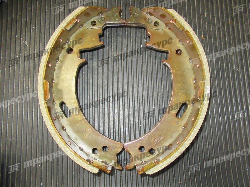 Комплект тормозных колодок C-K2-11246-83011