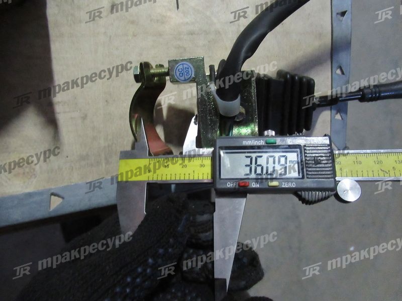Переключатель реверса 230C2-40411B